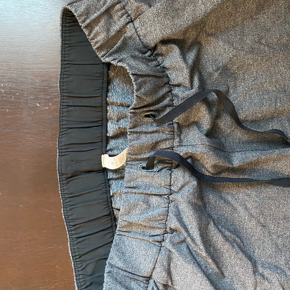 Lululemon joggers. - Picture 2 of 3